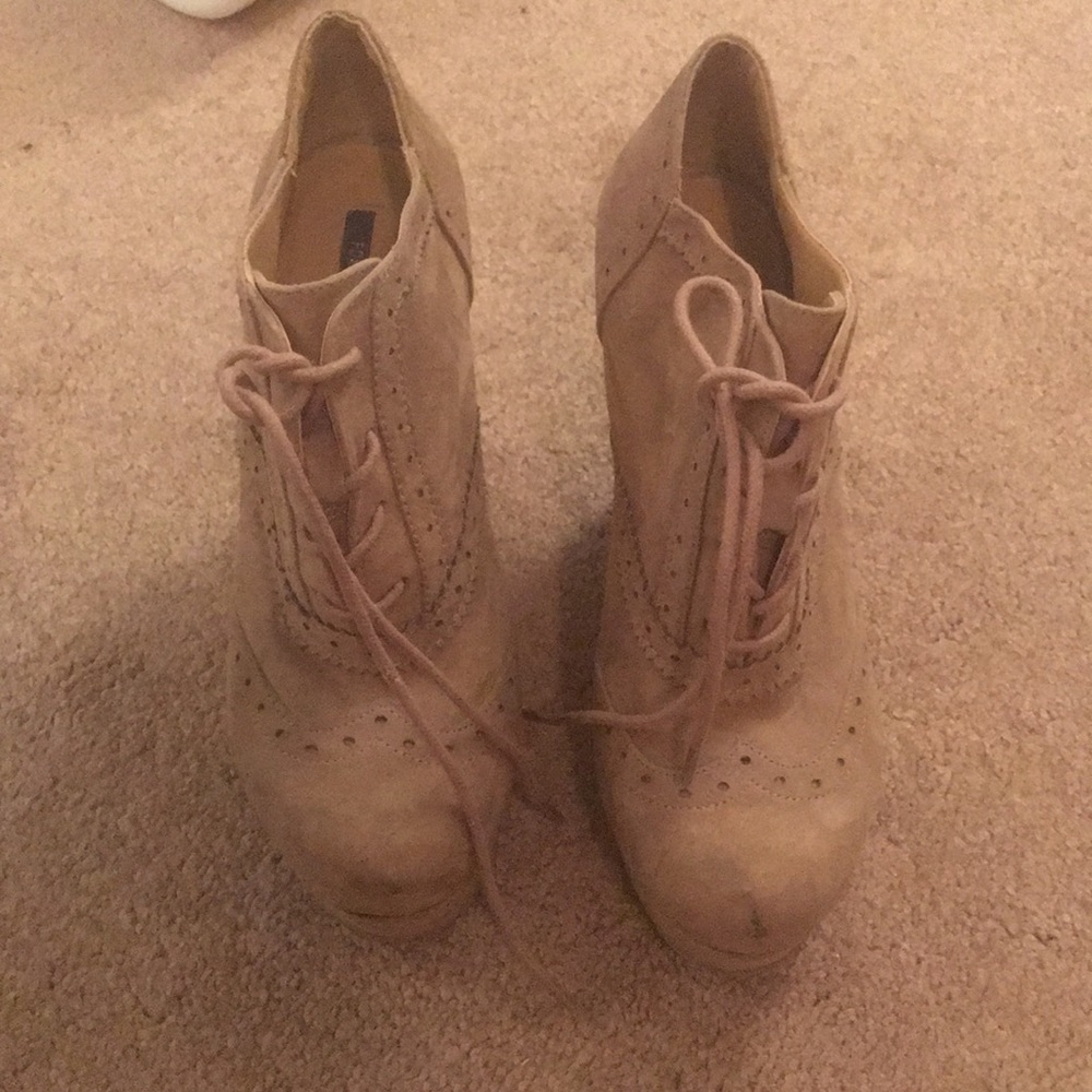 Nude platform oxford wedges